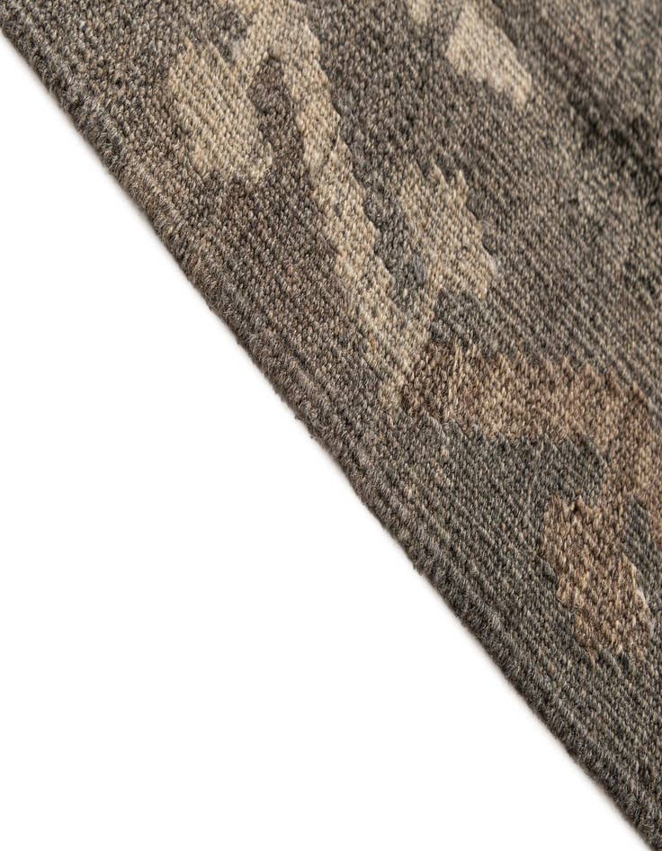 Detail image of 5' 10 x 8'  Hand Woven Kilim Maymana Wool Rug