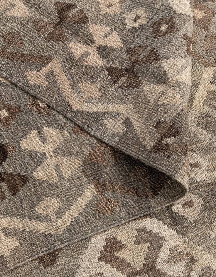 Detail image of 5' 10 x 8'  Hand Woven Kilim Maymana Wool Rug