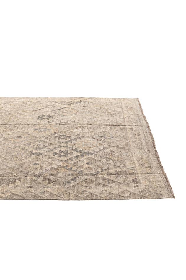 Detail image of 5' 7 x 7' 10 Hand Woven Kilim Maymana Wool Rug