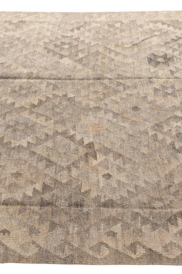 Detail image of 5' 7 x 7' 10 Hand Woven Kilim Maymana Wool Rug