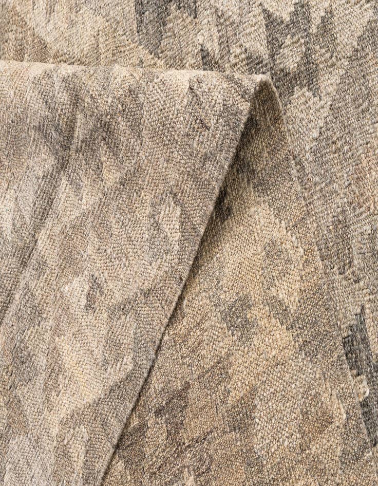 Detail image of 5' 7 x 7' 10  Hand Woven Kilim Maymana Wool Rug