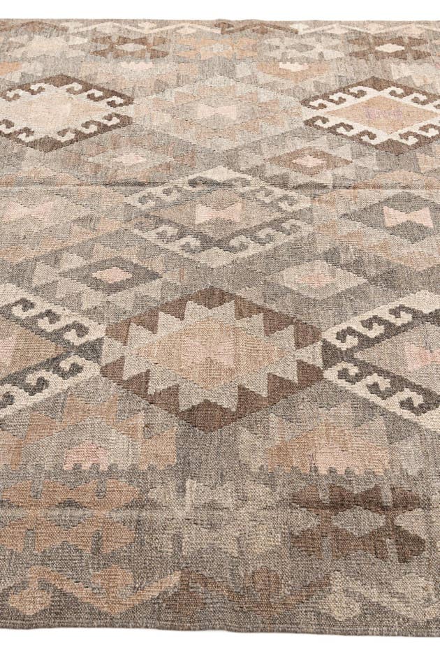 Detail image of 5' 9 x 7' 11 Hand Woven Kilim Maymana Wool Rug