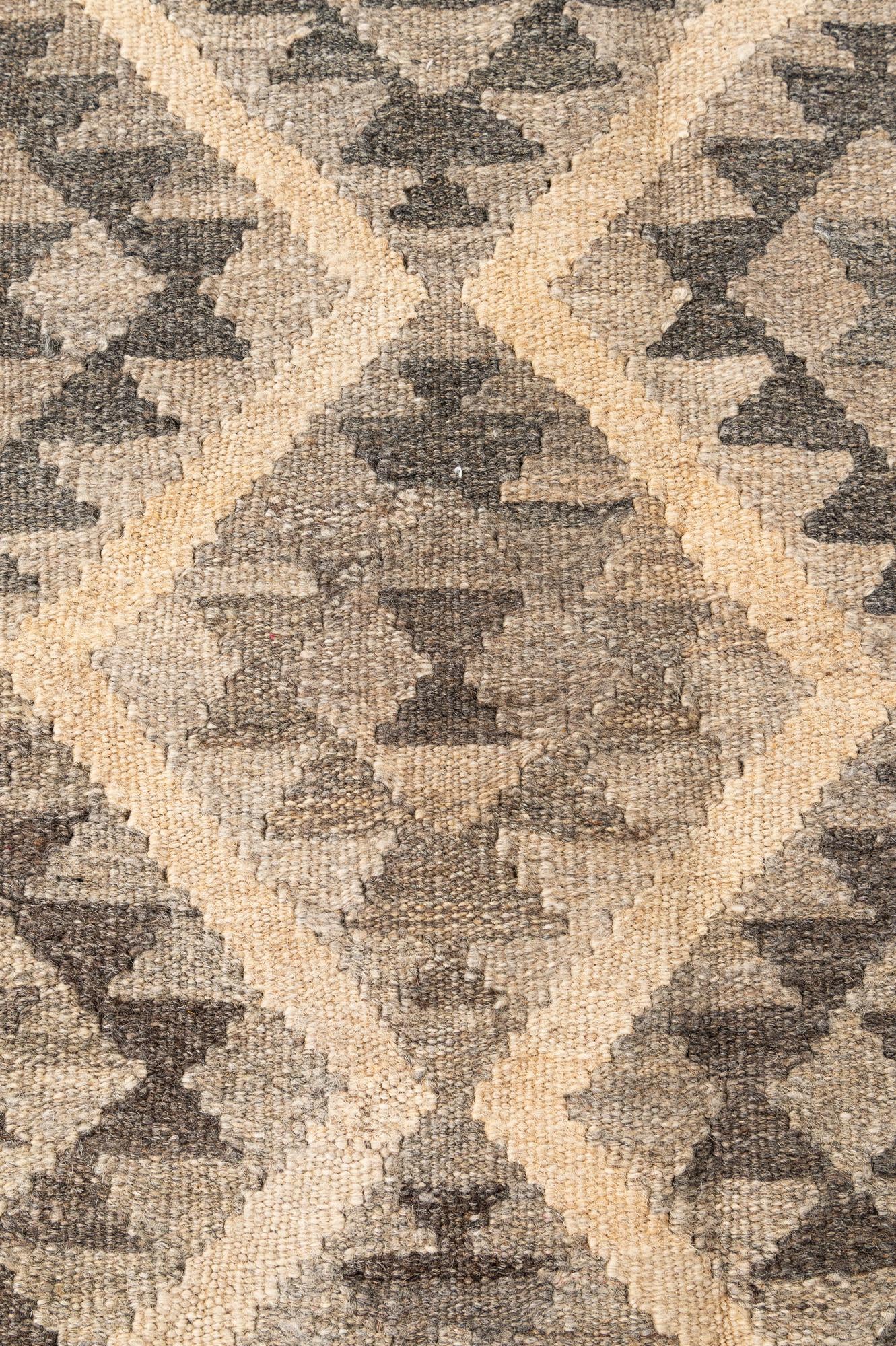5' 7 x 8' Hand Woven Kilim Maymana Wool Rug