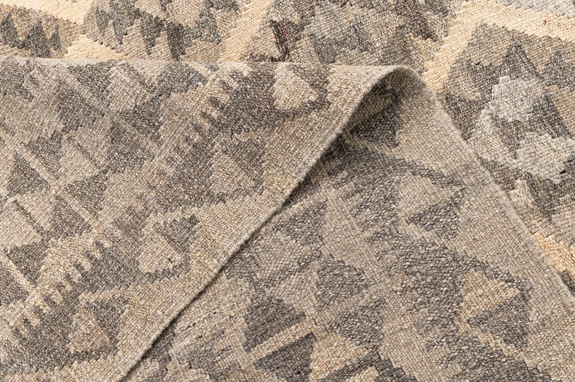 5' 7 x 8' Hand Woven Kilim Maymana Wool Rug