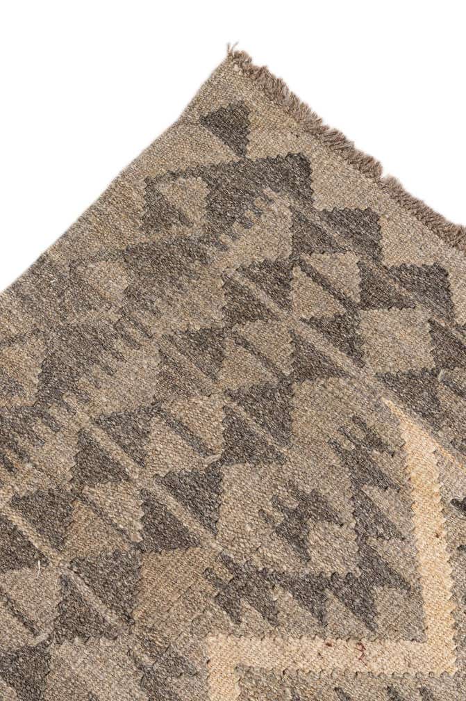 5' 7 x 8' Hand Woven Kilim Maymana Wool Rug