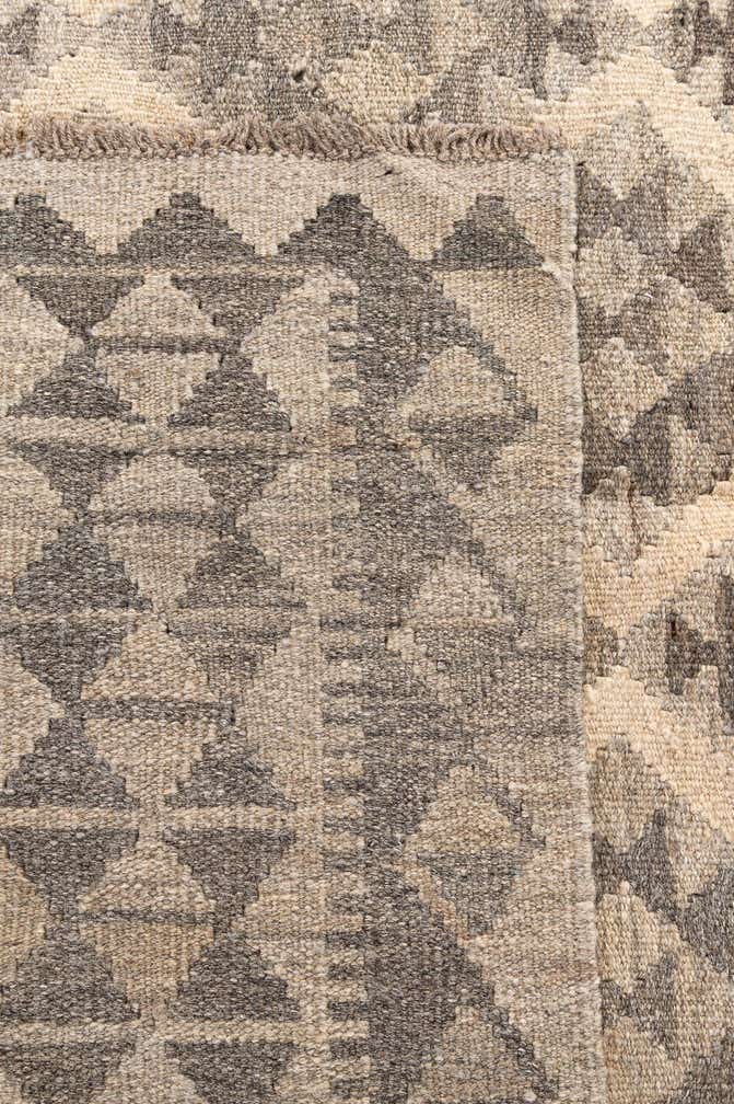 5' 7 x 8' Hand Woven Kilim Maymana Wool Rug