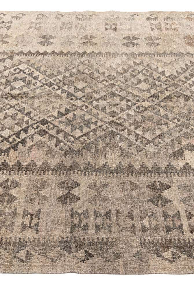 5' 6 x 8' 4 Hand Woven Kilim Maymana Wool Rug