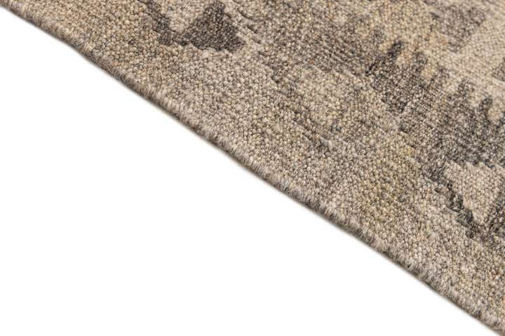 5' 6 x 8' 4 Hand Woven Kilim Maymana Wool Rug