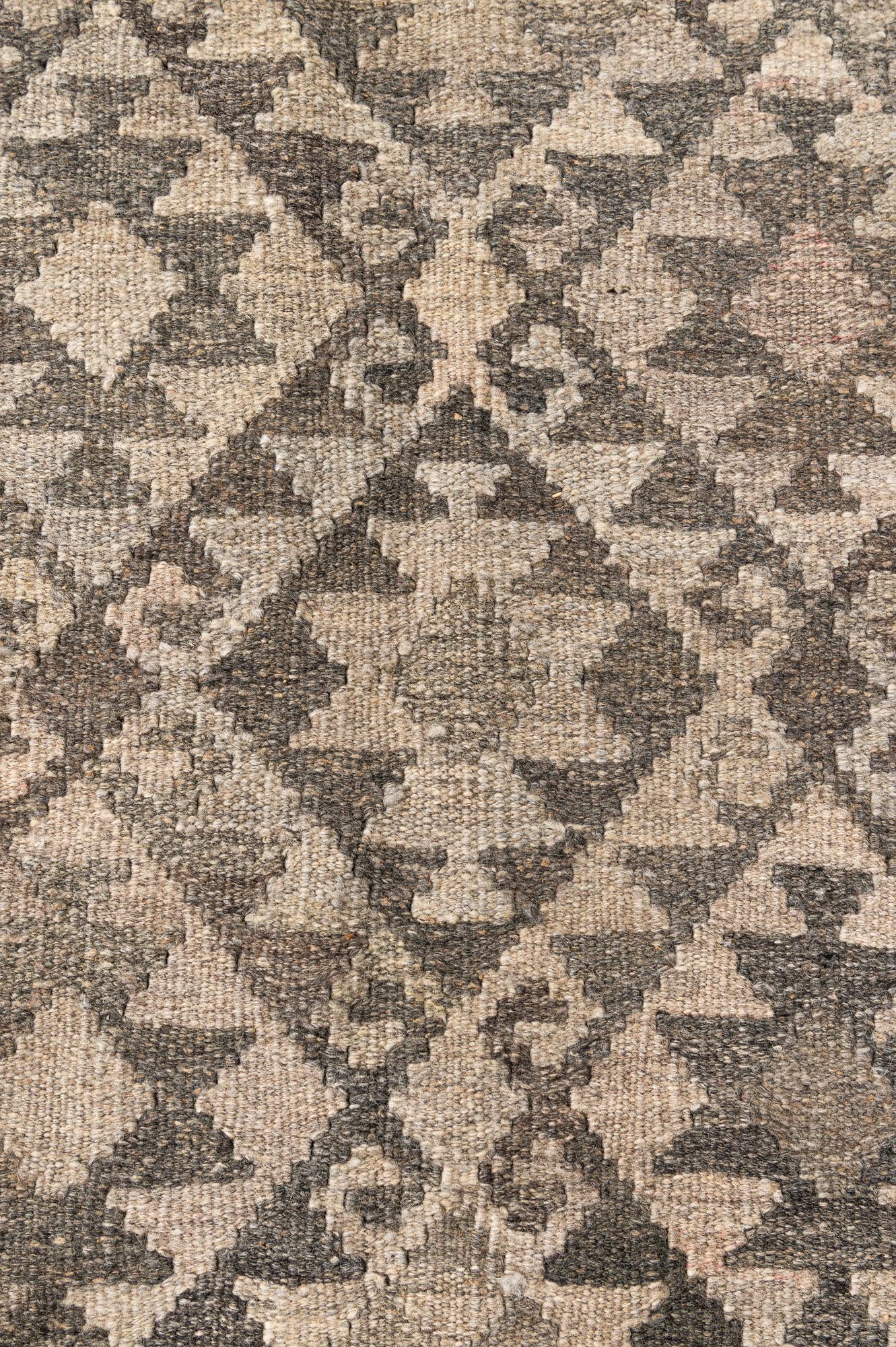 5' 6 x 8' 4 Hand Woven Kilim Maymana Wool Rug