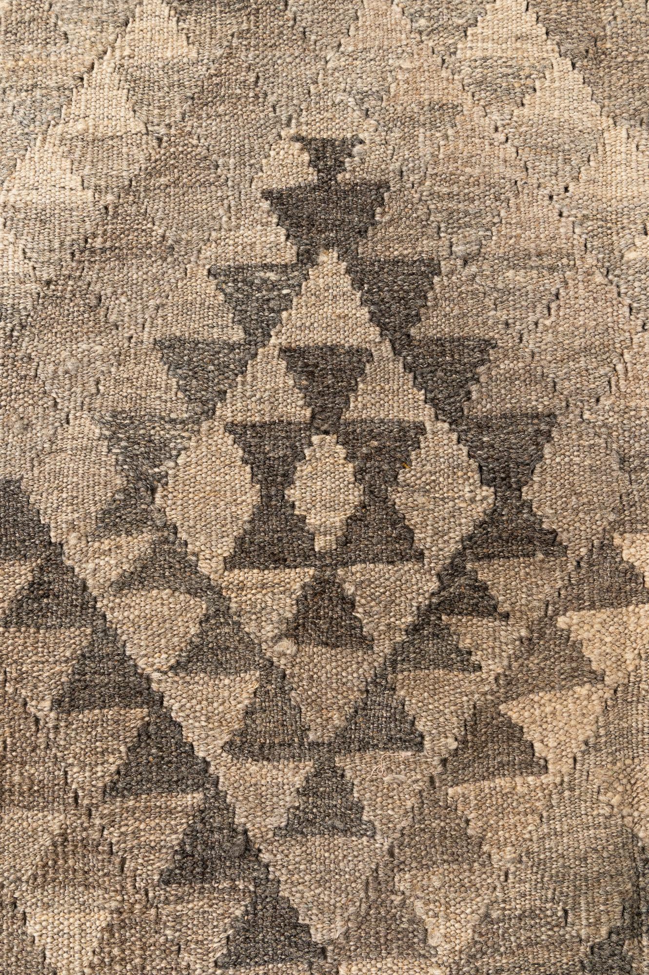 5' 9 x 8' 7 Hand Woven Kilim Maymana Wool Rug