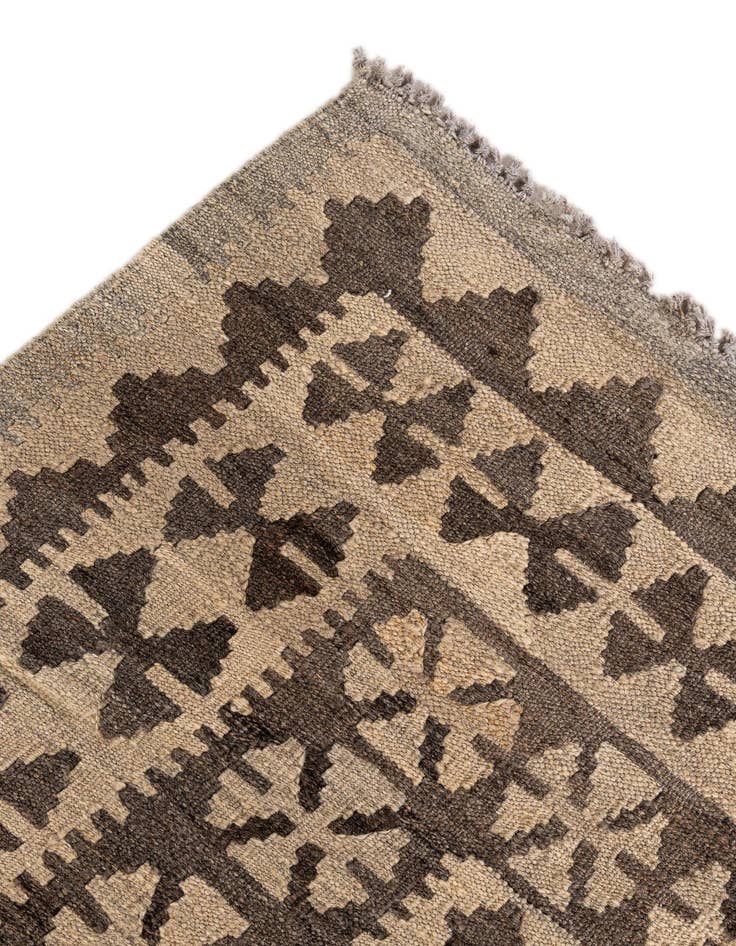 Detail image of 5' 9 x 8' 7  Hand Woven Kilim Maymana Wool Rug
