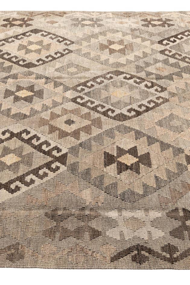 Detail image of 5' 11 x 7' 7 Hand Woven Kilim Maymana Wool Rug