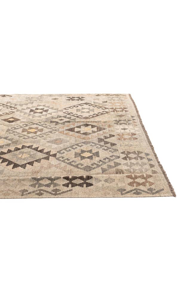 Detail image of 6' x 7' 7 Hand Woven Kilim Maymana Wool Rug