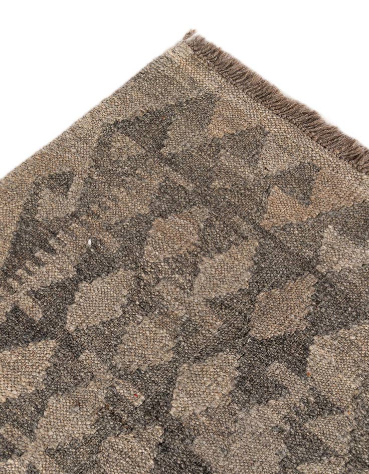 Detail image of 5' 10 x 7' 11  Hand Woven Kilim Maymana Wool Rug