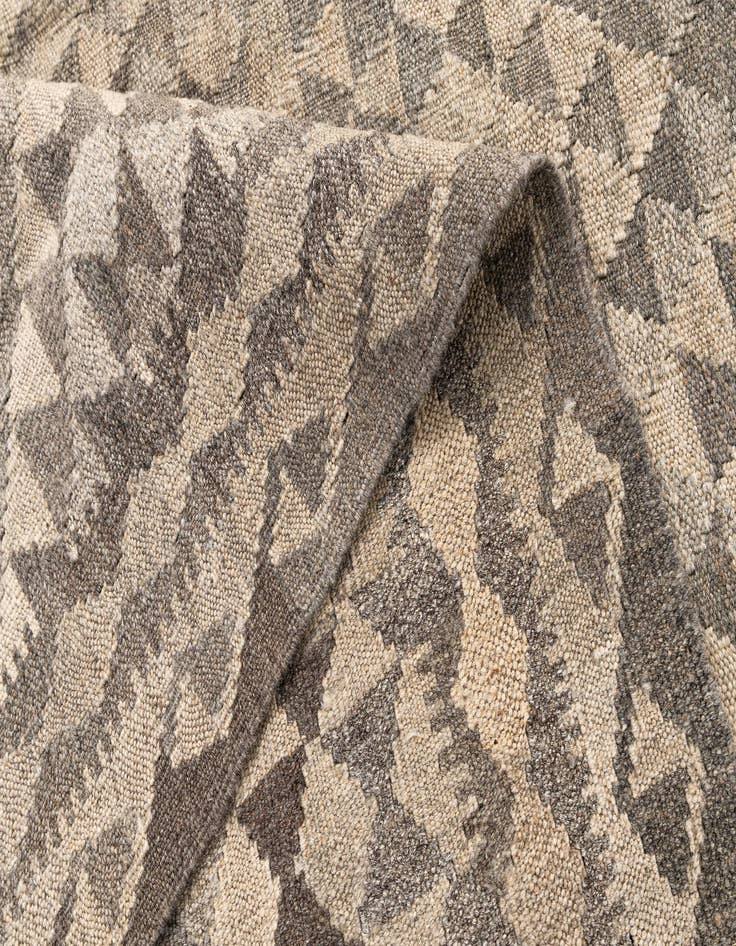 Detail image of 5' 9 x 7' 9  Hand Woven Kilim Maymana Wool Rug