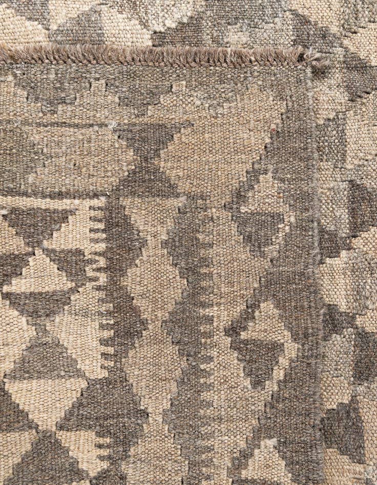 Detail image of 5' 9 x 7' 9  Hand Woven Kilim Maymana Wool Rug