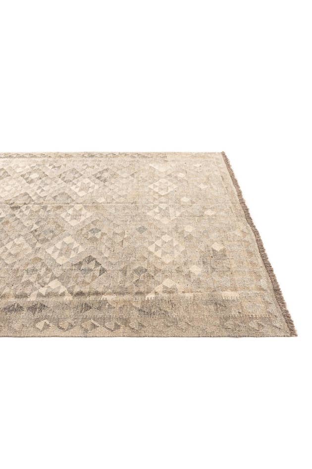Detail image of 5' 10 x 8' Hand Woven Kilim Maymana Wool Rug