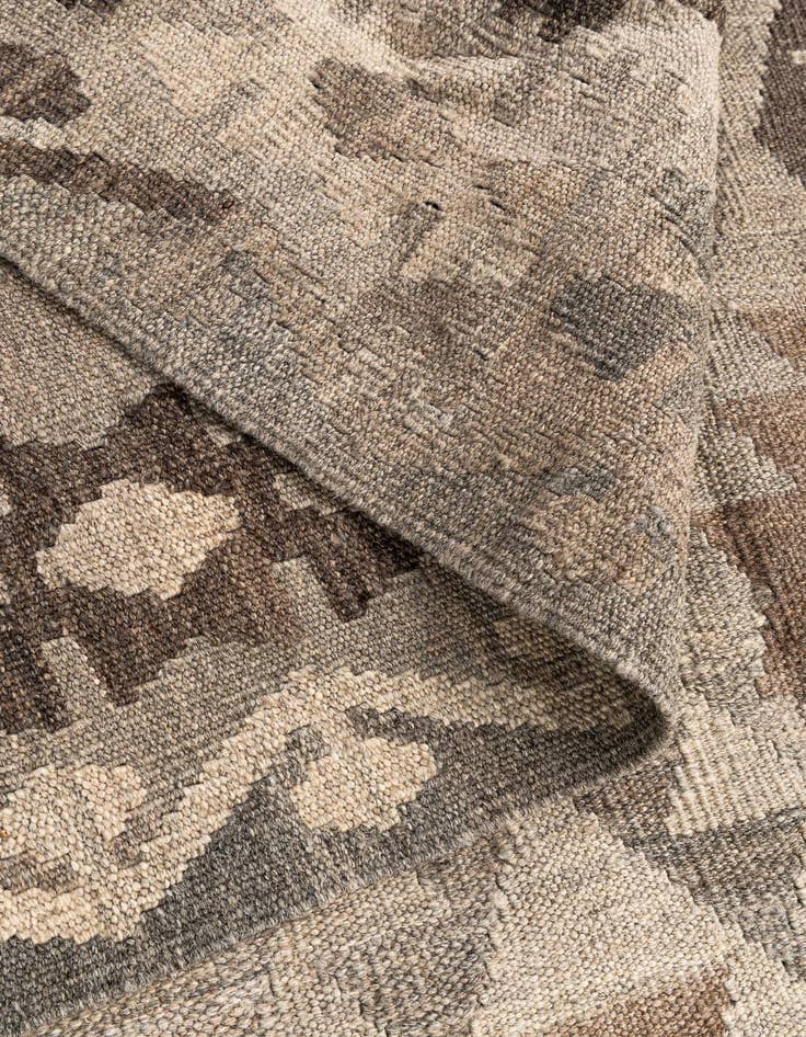 Detail image of 5' 10 x 7' 11  Hand Woven Kilim Maymana Wool Rug