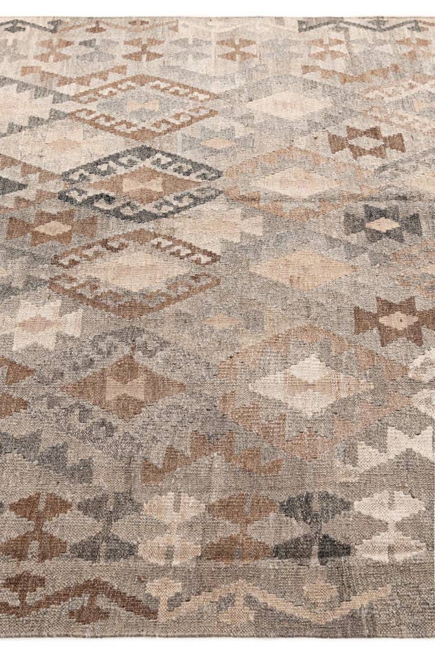 Detail image of 5' 9 x 8' Hand Woven Kilim Maymana Wool Rug