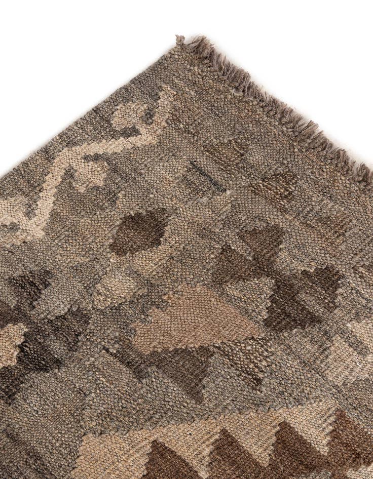 Detail image of 5' 11 x 7' 10  Hand Woven Kilim Maymana Wool Rug