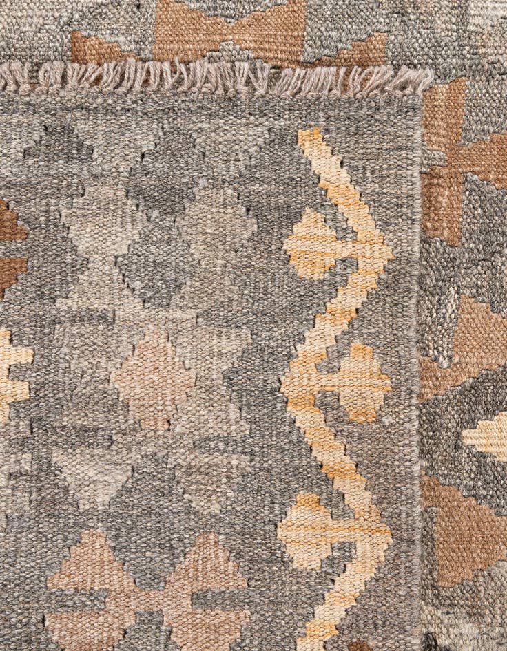 Detail image of 5' 9 x 8' 1  Hand Woven Kilim Maymana Wool Rug