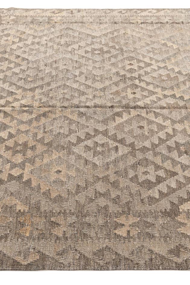 Detail image of 5' 10 x 8' 3 Hand Woven Kilim Maymana Wool Rug