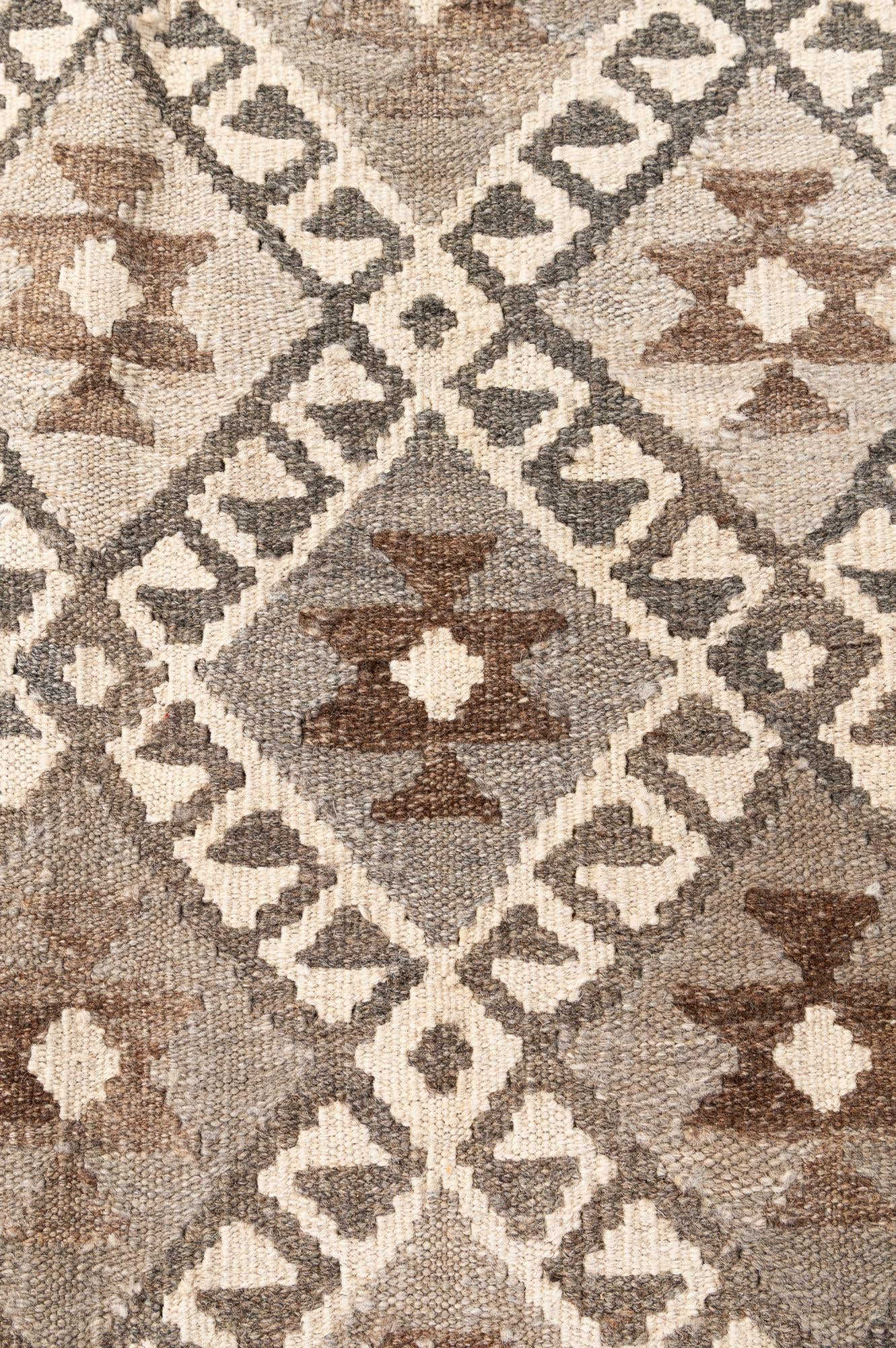 5' 9 x 8' 6 Hand Woven Kilim Maymana Wool Rug