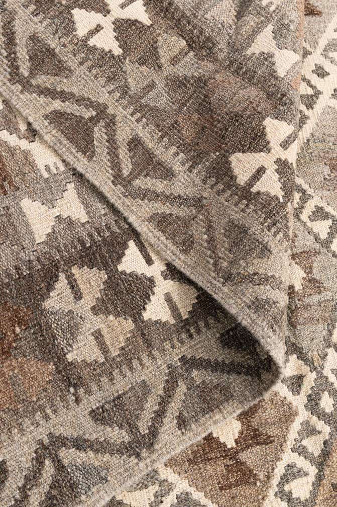 5' 9 x 8' 6 Hand Woven Kilim Maymana Wool Rug