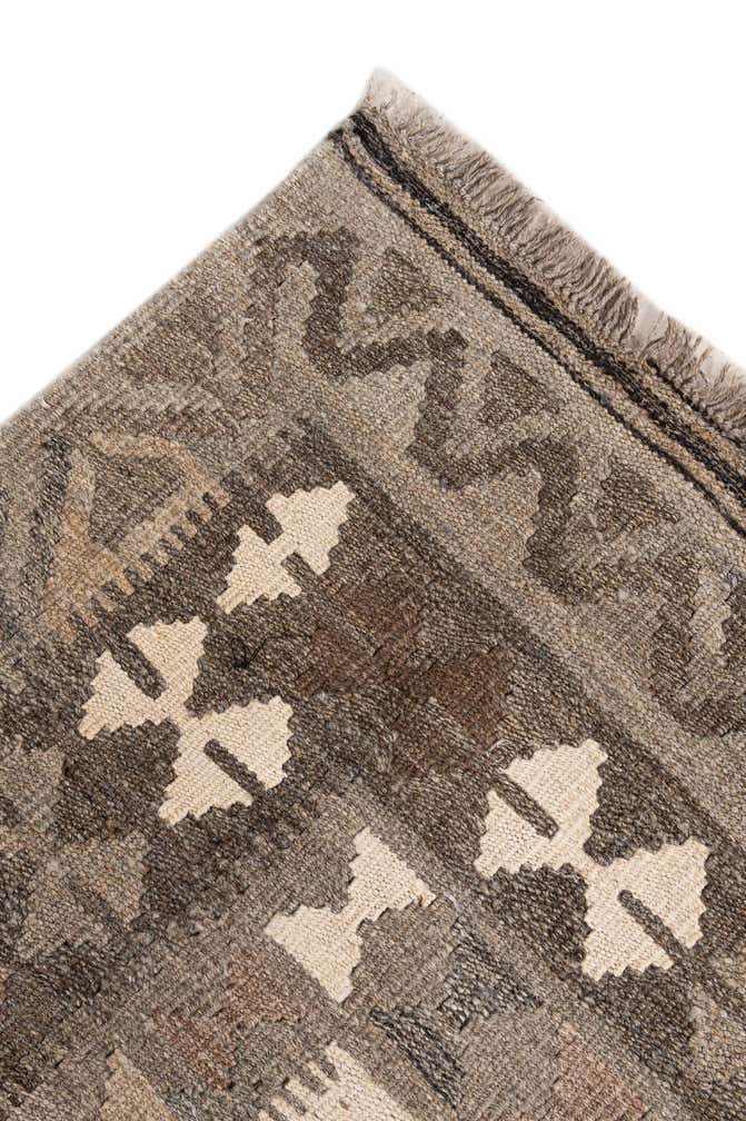 5' 9 x 8' 6 Hand Woven Kilim Maymana Wool Rug