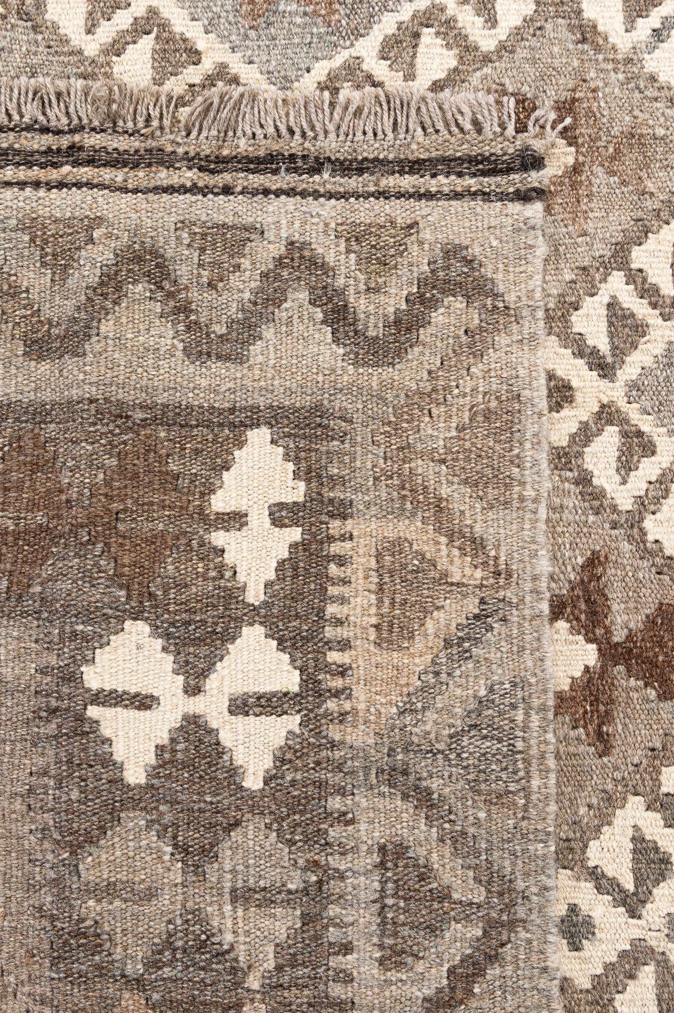 5' 9 x 8' 6 Hand Woven Kilim Maymana Wool Rug