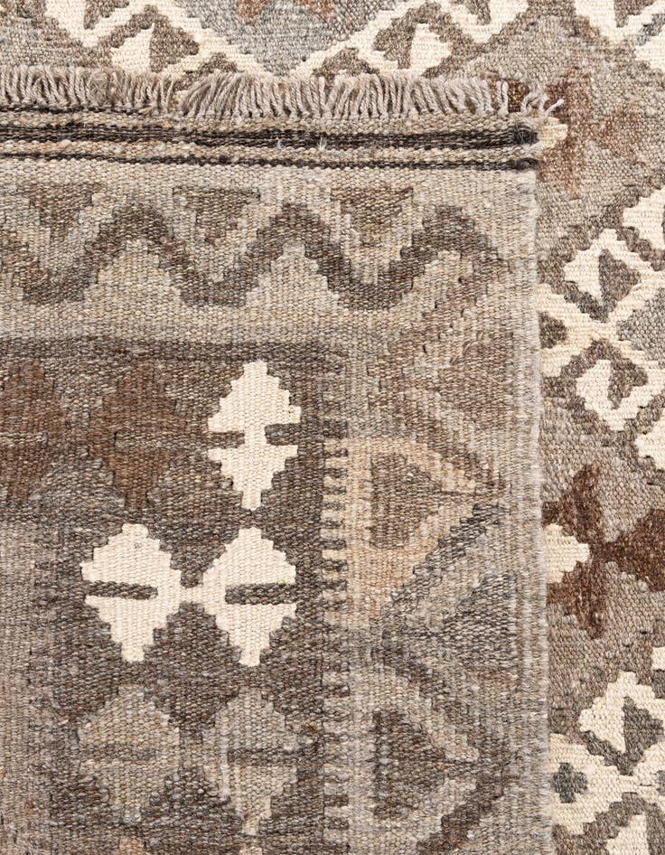 Detail image of 5' 9 x 8' 6  Hand Woven Kilim Maymana Wool Rug