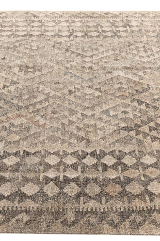 Detail image of 6' 1 x 8' Hand Woven Kilim Maymana Wool Rug