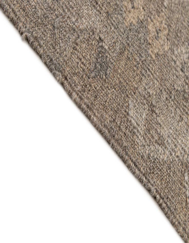 Detail image of 6' 2 x 9' 2  Hand Woven Kilim Maymana Wool Rug