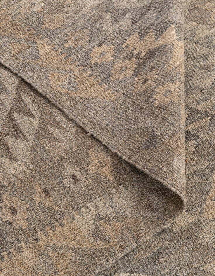 Detail image of 6' 2 x 9' 2  Hand Woven Kilim Maymana Wool Rug