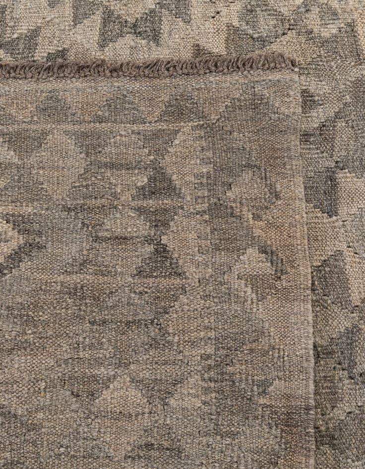 Detail image of 6' 4 x 9' 8  Hand Woven Kilim Maymana Wool Rug