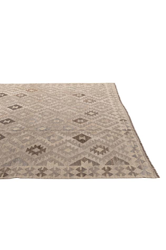 Detail image of 6' 6 x 9' 5 Hand Knotted Kilim Maymana Wool Rug