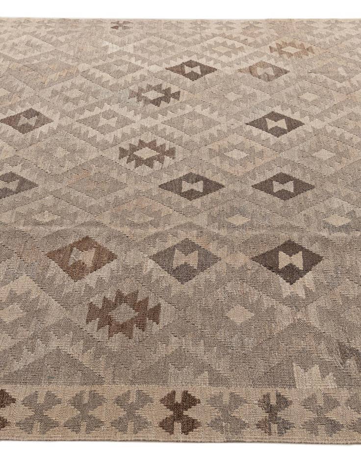 Detail image of 6' 6 x 9' 5  Hand Knotted Kilim Maymana Wool Rug