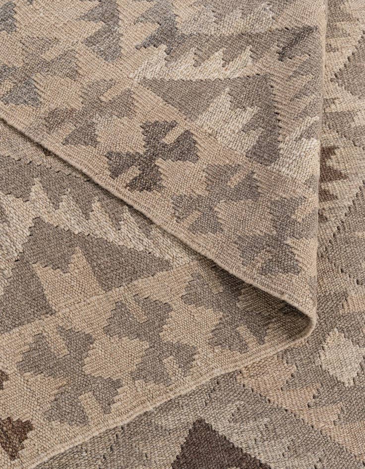 Detail image of 6' 6 x 9' 5  Hand Knotted Kilim Maymana Wool Rug