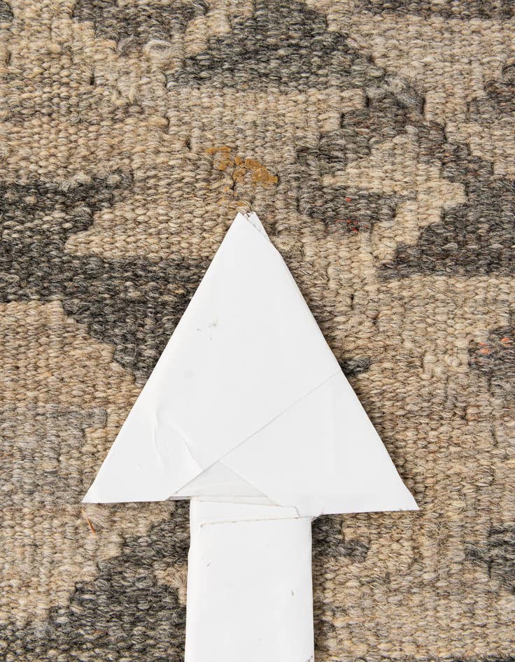 Detail image of 6' 5 x 9' 9  Hand Woven Kilim Maymana Wool Rug