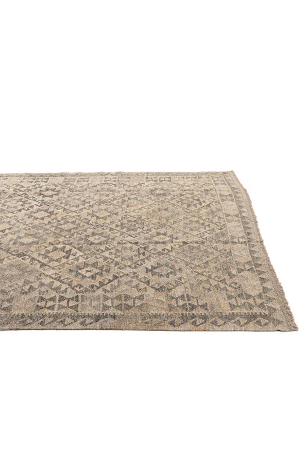 Detail image of 6' 5 x 9' 9 Hand Woven Kilim Maymana Wool Rug