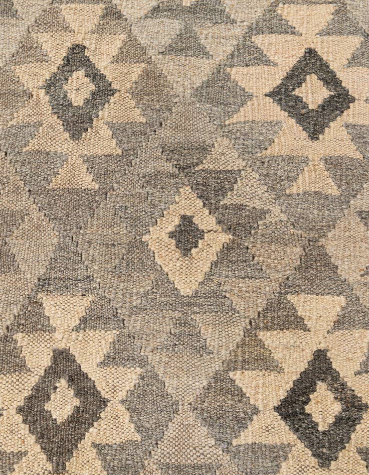 Detail image of 6' 10 x 9' 3  Hand Woven Kilim Maymana Wool Rug