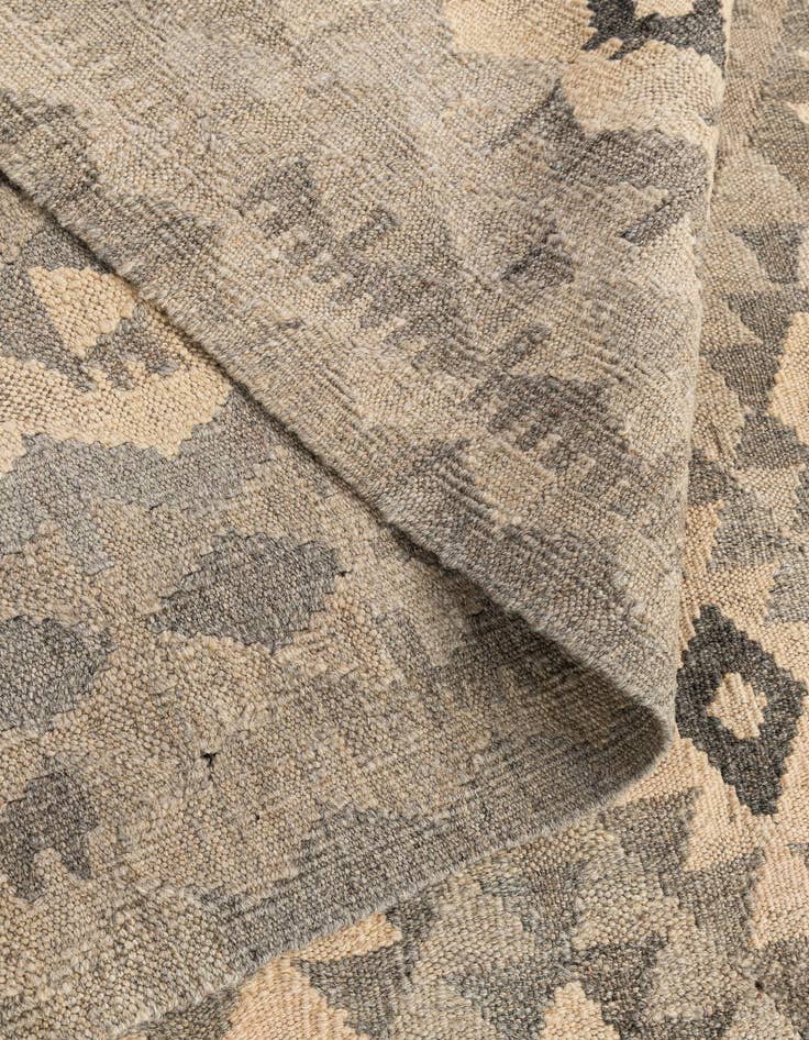 Detail image of 6' 10 x 9' 3  Hand Woven Kilim Maymana Wool Rug