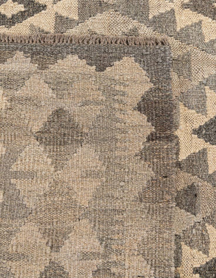 Detail image of 6' 10 x 9' 3  Hand Woven Kilim Maymana Wool Rug