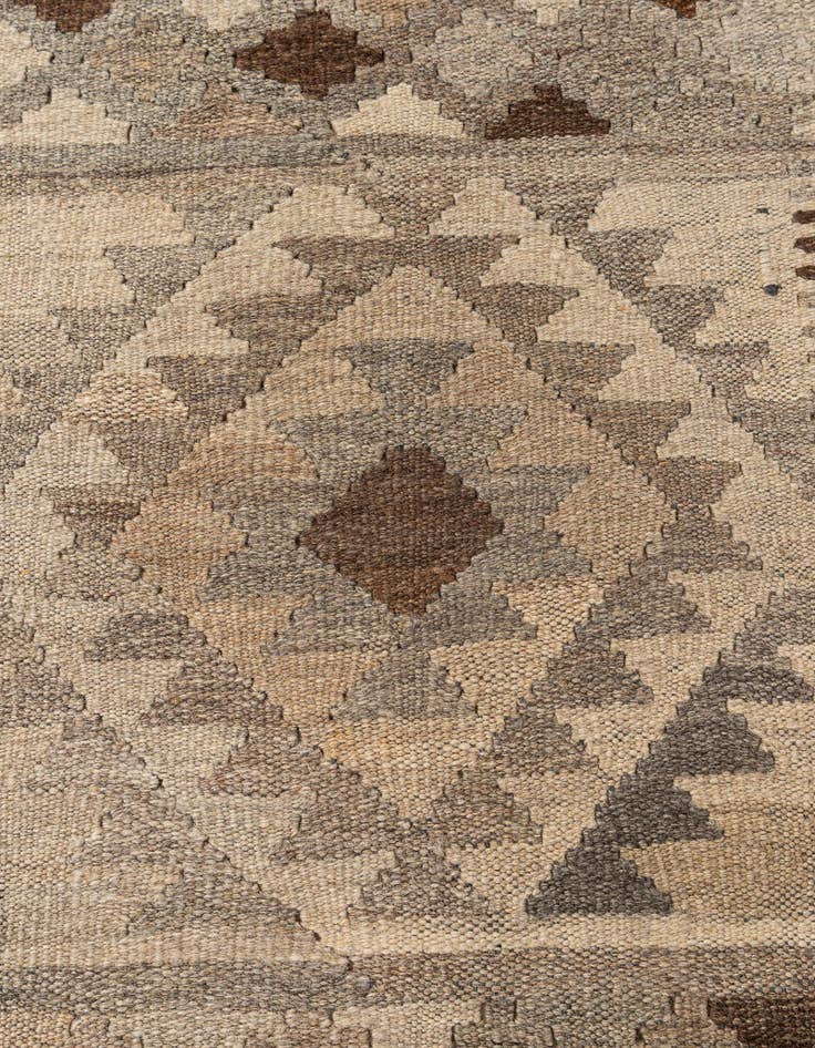 Detail image of 6' 6 x 9' 5  Hand Woven Kilim Maymana Wool Rug