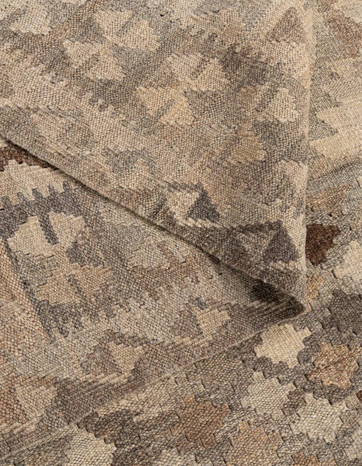 Detail image of 6' 6 x 9' 5  Hand Woven Kilim Maymana Wool Rug