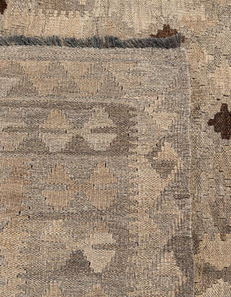 Detail image of 6' 6 x 9' 5  Hand Woven Kilim Maymana Wool Rug