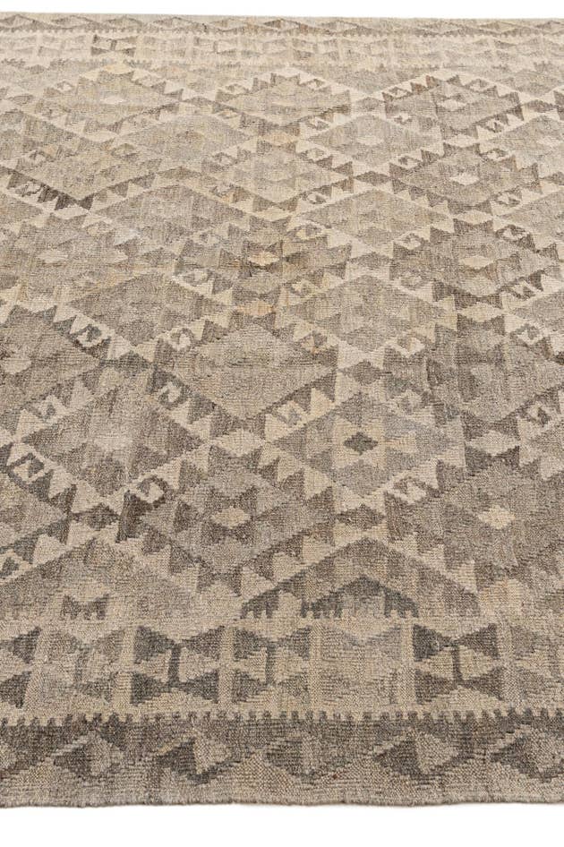 Detail image of 6' 9 x 9' 7 Hand Woven Kilim Maymana Wool Rug