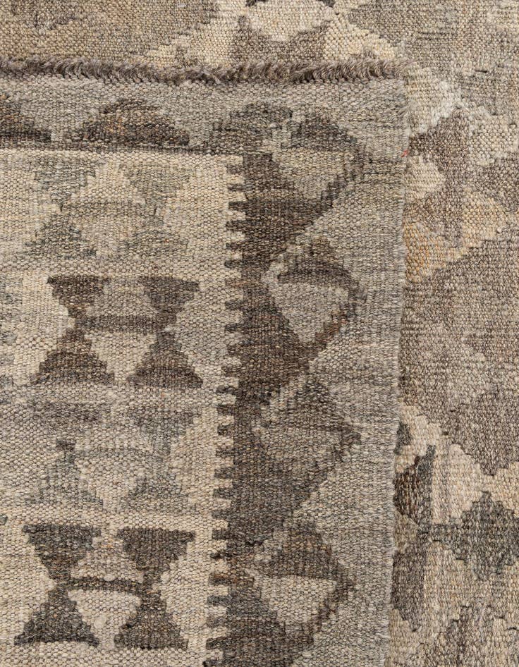 Detail image of 6' 9 x 9' 7  Hand Woven Kilim Maymana Wool Rug