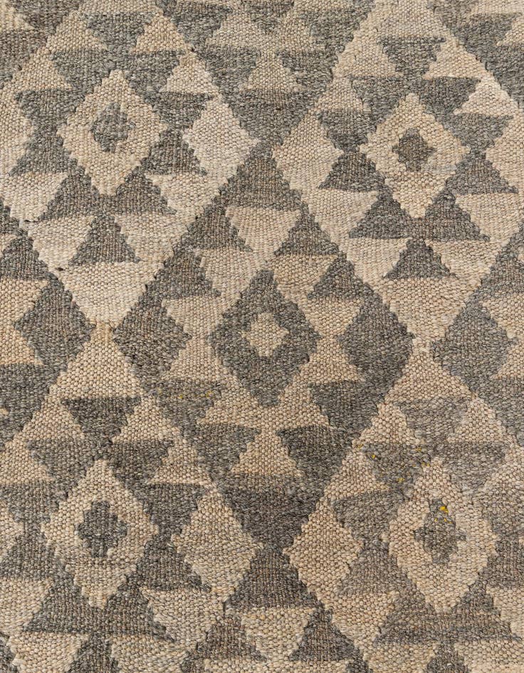 Detail image of 6' 8 x 9' 8  Hand Woven Kilim Maymana Wool Rug