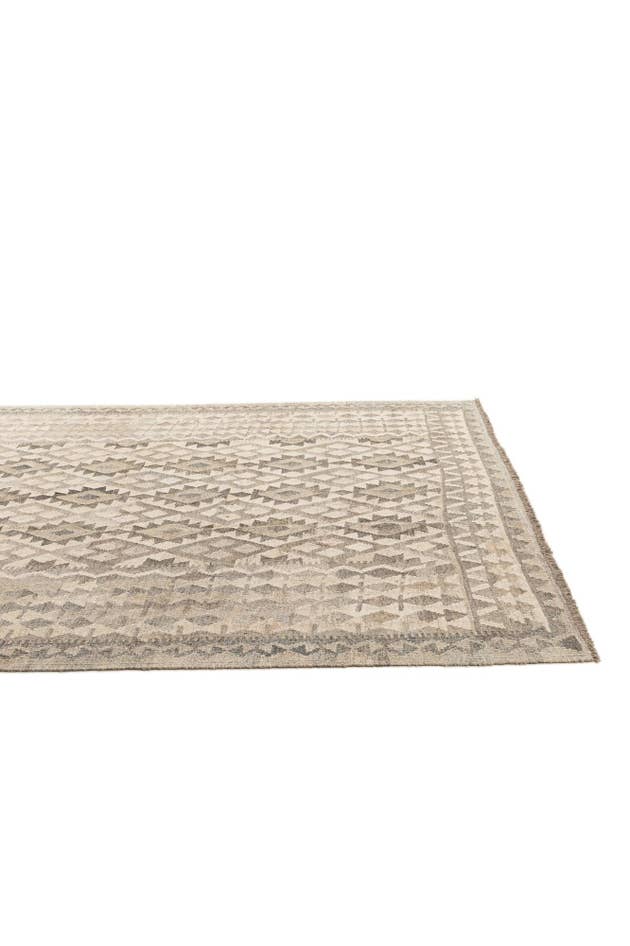 Detail image of 6' 9 x 9' 9 Hand Woven Kilim Maymana Wool Rug